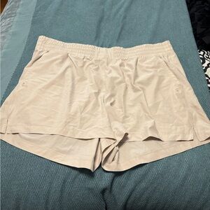 Women's Old Navy Strechtech Shorts
